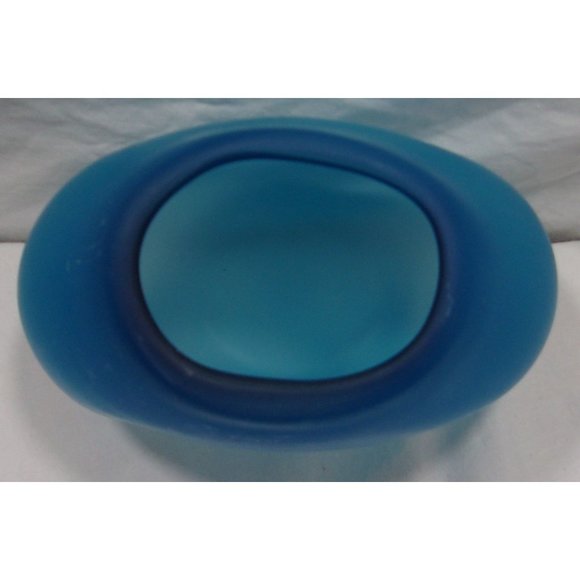 Blenko?? Style Blue to Turquoise Glass Vase 6 1/4" - Picture 4 of 8